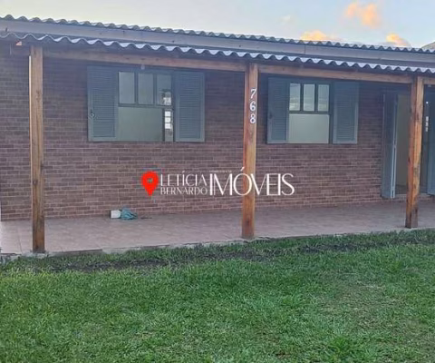 Casa à Venda no Centro e a Poucos Passos do Mar!