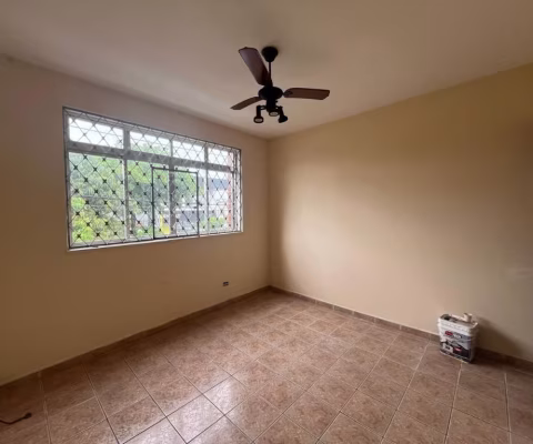 Apartamento Na Av Washington Luiz, no 1° andar, com 2 dormitórios à venda, 69 m² por R$ 260.000 - Vila Matias - Santos/SP
