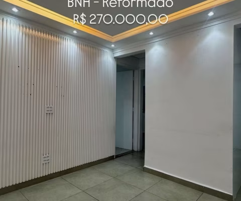 Apartamento no BNH 1º andar, reformadíssimo! 2 dormitórios à venda, 45 m² por R$ 270.000 - Aparecida - Santos/SP