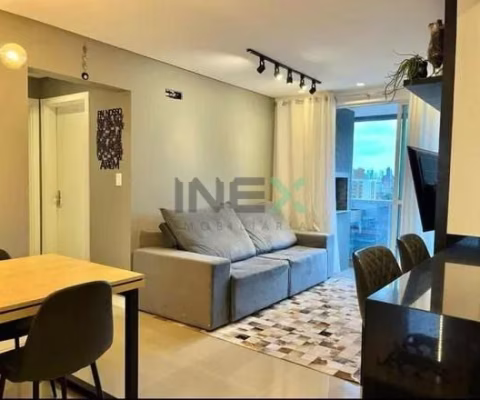 Apartamento semi-mobiliado 2 dormitórios 1 vaga Bairro Tabuleiro em Camboriú - SC