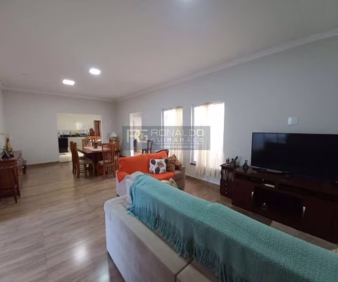 Casa para Venda em Araras, Jardim Campos Verdes, 3 dormitórios, 2 suítes, 3 banheiros, 2 vagas