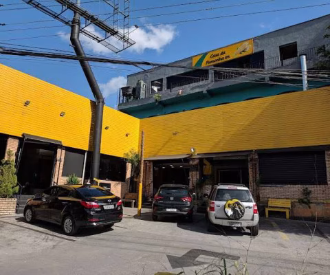 Prédio para alugar na Rodovia Regis Bittencourt, Jardim Wanda, Taboão da Serra