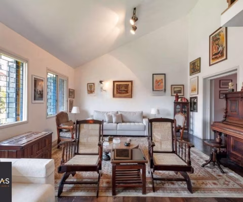 Casa com 4 dormitórios, em Ipanema Zona Sul de Porto Alegre, RS.