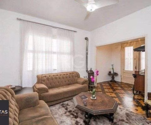 Casa para Venda - 290m², 3 dormitórios, 4 vagas - Santo Antonio