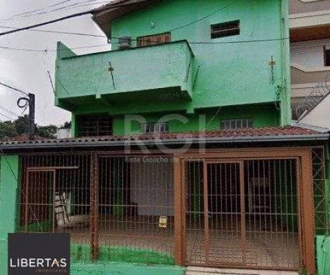 Casa para Venda - 360m², 3 dormitórios, 1 vaga - Medianeira