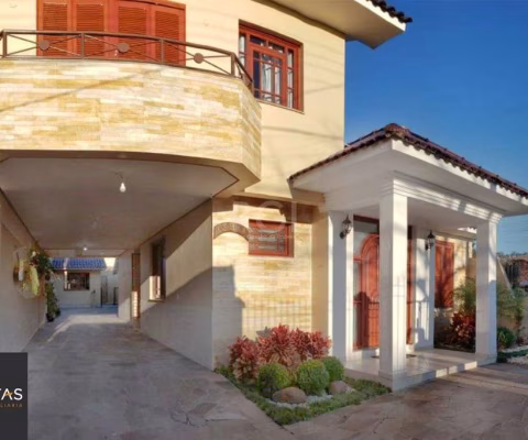 Casa para Venda - 293.76m², 3 dormitórios, sendo 1 suites, 6 vagas - Guarujá