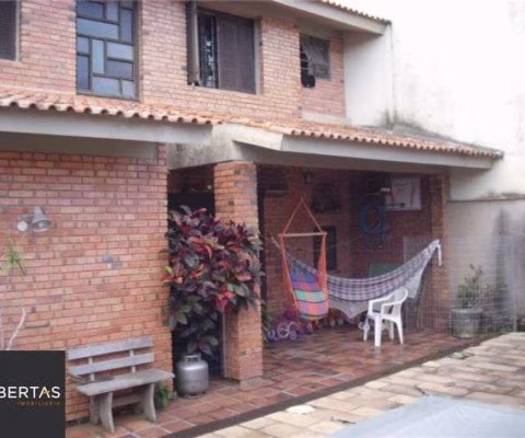 Casa para Venda - 238m², 4 dormitórios, sendo 1 suites, 2 vagas - Medianeira