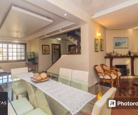CASA | SOBRADO | ESPAÇO GOURMET | PÁTIO COM PISCINA | BAIRRO CRISTAL | ZONA SUL