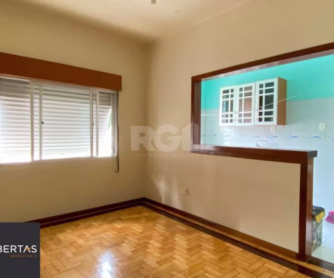 Apartamento 1 dormitório, de frente, com ótima posição solar, no Centro Históric