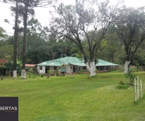 Sítio para Venda - 700m², 5 dormitórios, sendo 1 suites, 8 vagas - Neópolis