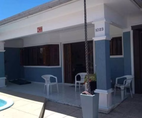 Casa 3 dormitórios + piscina + 4Vagas garagem + 2 quadras mar
