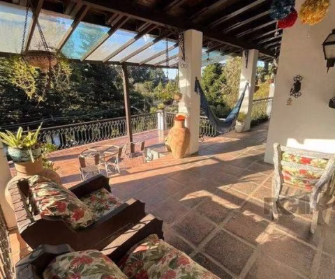 Casa 5 dormitórios à venda Centro Gramado/RS