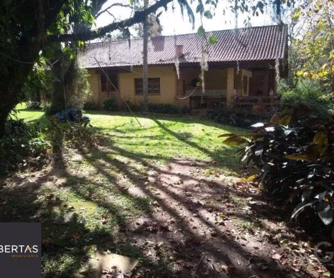 Sítio para Venda - 350m², 3 dormitórios, sendo 1 suites, 7 vagas - Águas Claras