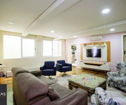 Excelente casa de 235m² com 4 dormitórios e 3 vagas no bairro Azenha.