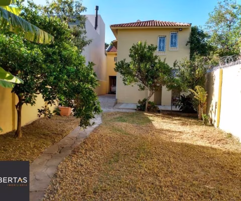Casa ampla com pátio no Bairro Cristal, com 4 quartos