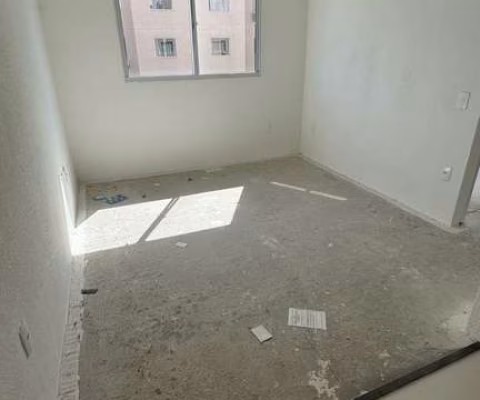 Apartamento com 02 quartos no Bairro Ipanema.