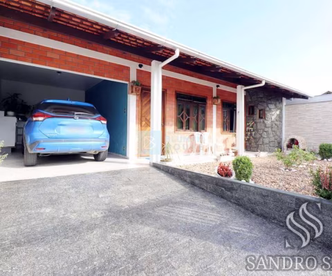 Casa para Venda em Blumenau, ITOPAVAZINHA, 3 dormitórios, 1 suíte, 1 banheiro, 1 vaga