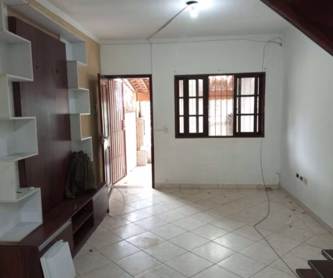 Sobrado com 2 dormitórios para alugar, 58 m² por R$ 2.700,00/mês - Vilamar - Praia Grande/SP