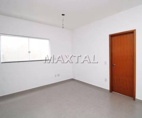 Apartamento de 34m² com 1 dormitório, sala, sacada e cozinha, no Parque Mandaqui.