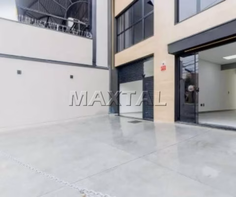 Galpão Comercial no Carandiru de 400m² com 3 salas, 8 banheiros, 3 vagas de garagem.