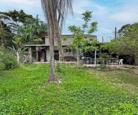 CASA à venda com 4 quartos em Peruíbe, no bairro Jardim Santa Gabriela