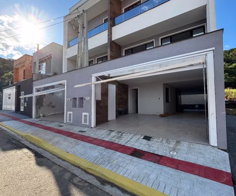 Lindo Triplex , 3 suites , piscina nos fundos , muito bem localizado .