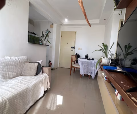 Apartamento 2 Quartos em Sussuarana - Suite - Reformado - Armários