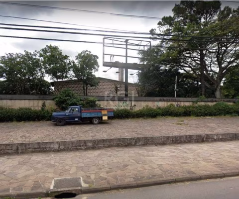 Excelente terreno na Juca Batista medindo 40,00m de frente por 375,00 m de frente a fundos, com benfeitorias incluídas.