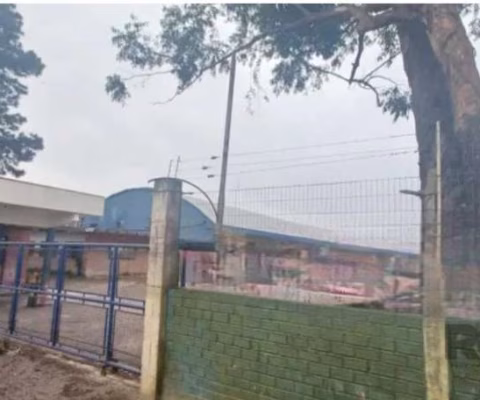 Área de 14.000m² de área privativa com guarida e pavilhões no bairro Anchieta, 3.000 metros quadrados com 5 escritórios, todos ambientes climatizados, 4 banheiros, vestiário, refeitório, rampa e amplo