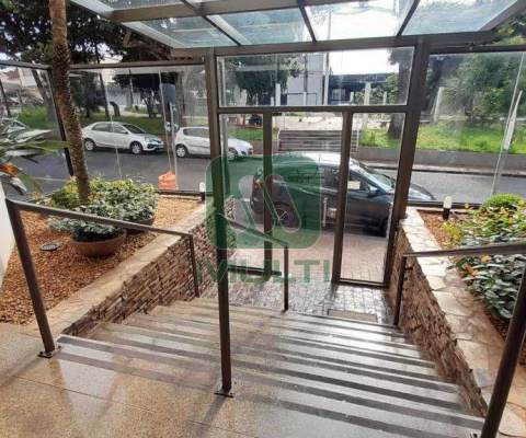 Apartamento com 4 quartos para alugar no Centro, Uberlândia 