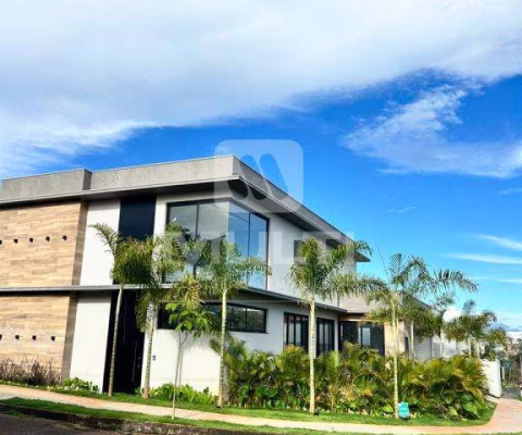 Casa em condomínio fechado com 4 quartos para alugar em Laranjeiras, Uberlândia 