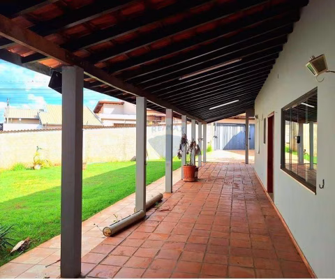 Casa para venda em Vila Esperança de 243.00m² com 3 Quartos, 2 Suites e 4 Garagens