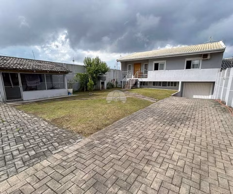Casa para venda em Atuba de 253.00m² com 3 Quartos, 1 Suite e 6 Garagens