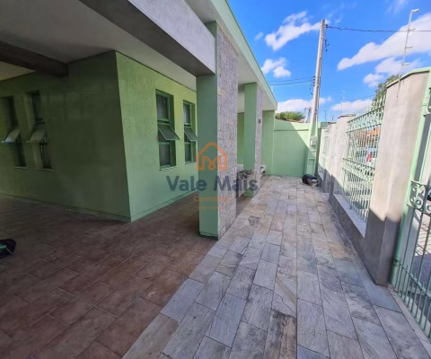Casa para alugar em Centro de 197.00m² com 3 Quartos, 2 Suites e 2 Garagens