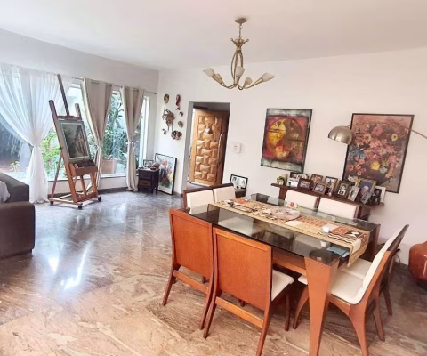 Casa para venda em Jardim de 310.00m² com 3 Quartos, 1 Suite e 4 Garagens