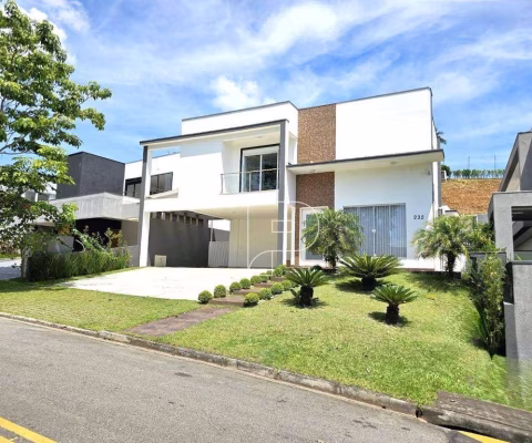 Casa de Condomínio para venda e aluguel em Granja Viana – Km 26 de 450.00m² com 3 Quartos, 3 Suites e 4 Garagens