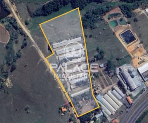 Fazenda / Sítio para venda em Área Rural de 54000.00m² com 4 Quartos e 10 Garagens