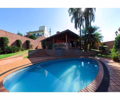 Casa para venda em Jardim Piratininga de 381.82m² com 3 Quartos, 3 Suites e 4 Garagens