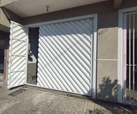 Galpão / Depósito / Armazém para alugar em Novo Mundo de 55.00m²