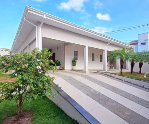Casa para venda e aluguel em Jardim Ipyranga de 212.00m² com 3 Quartos, 1 Suite e 5 Garagens