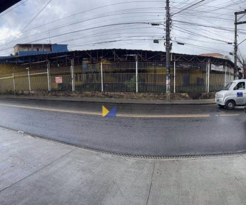 Loja para venda em Taboão de 675.00m² com 4 Garagens