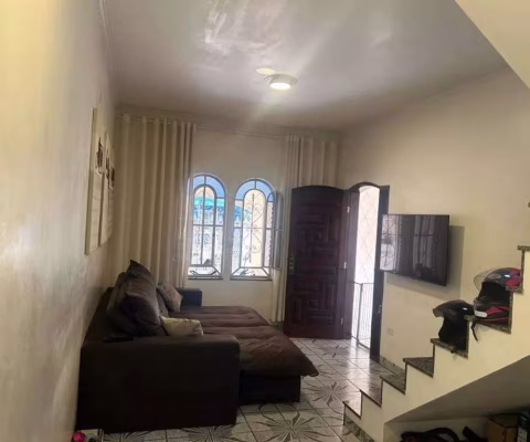Lindo sobrado tipo casa, 115 m² de área construída e 125 m2 de terreno; - SO4138