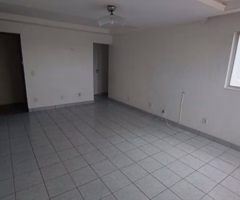 Apartamento no Bairro da Gruta de Lourdes com 3 quartos sendo 1 suíte - 130m²