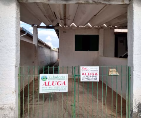 Casa com 2 dormitórios para alugar, 60 m² por R$ 1.100,00mês - Vila Fleming - São João da Boa Vista