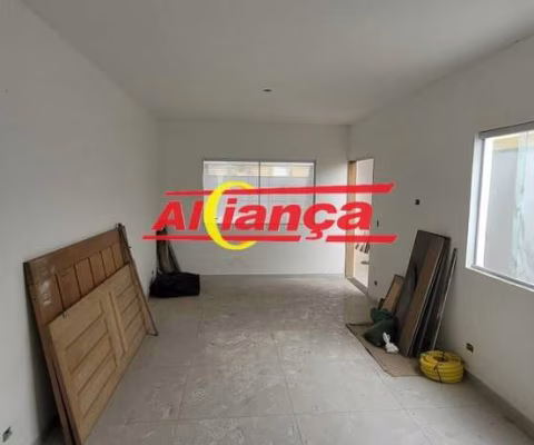 SOBRADO COM 03 QUARTOS PARA ALUGAR, 04 VAGAS,  150M², VILA GALVÃO - GUARULHOS/SP POR R$ 6.000,00