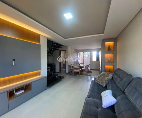 Casa com 3 quartos para alugar na Rua Laureano, 936, Campeche, Florianópolis