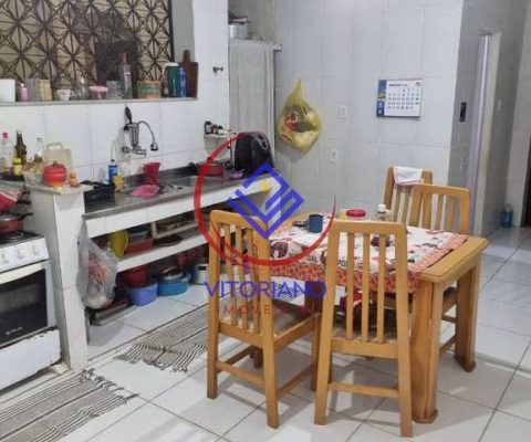 CASA TRÊS QUARTOS Á VENDA EM MARECHAL HERMES!