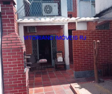 CASA QUATRO QUARTOS Á VENDA EM MARECHAL HERMES!