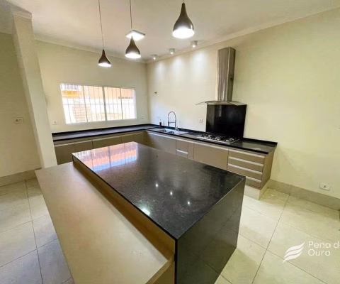 Casa elegante com 03 suítes à venda no bairro Paraíso