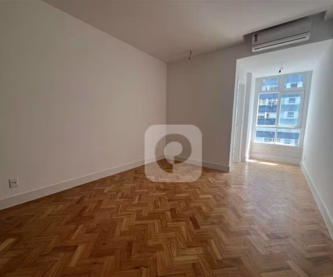 Apartamento com 2 Quartos e 2 banheiros à Venda, 78 m² por R$2.250.000